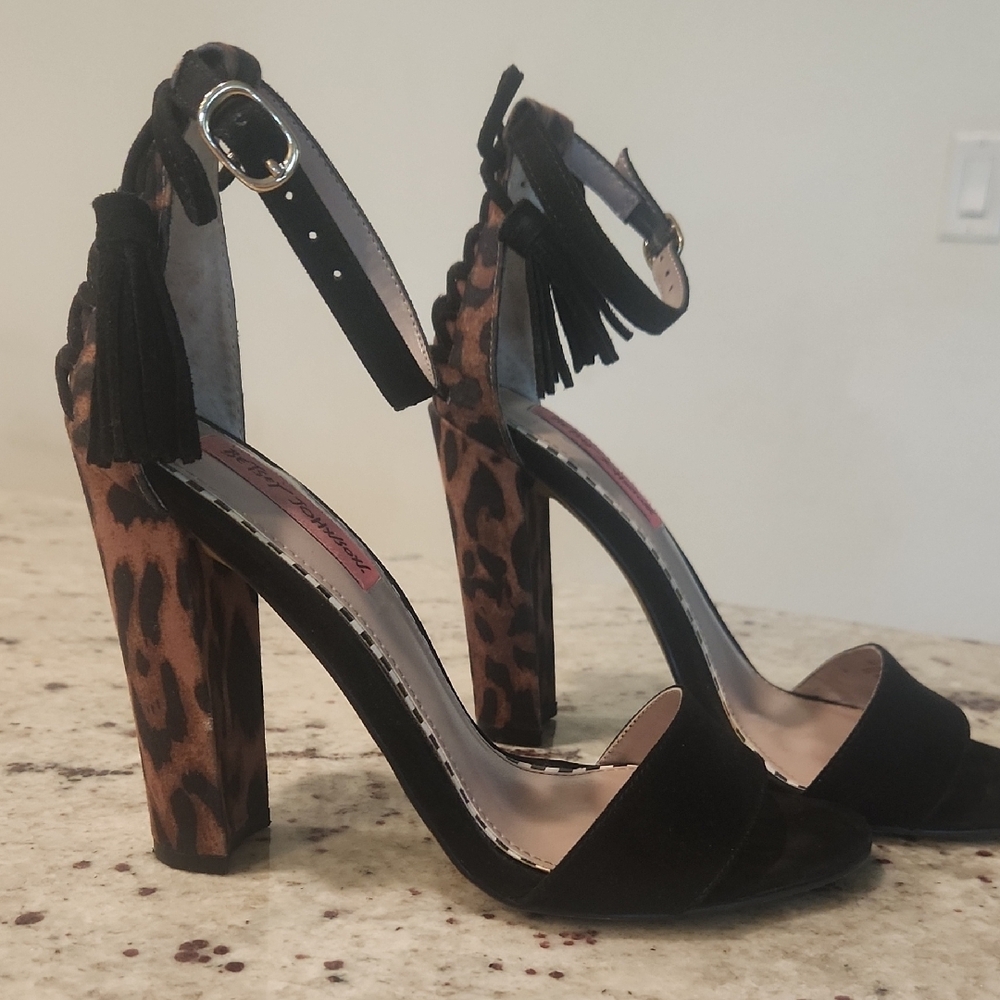 Betsey Johnson Black and Brown Leopard Print Heels